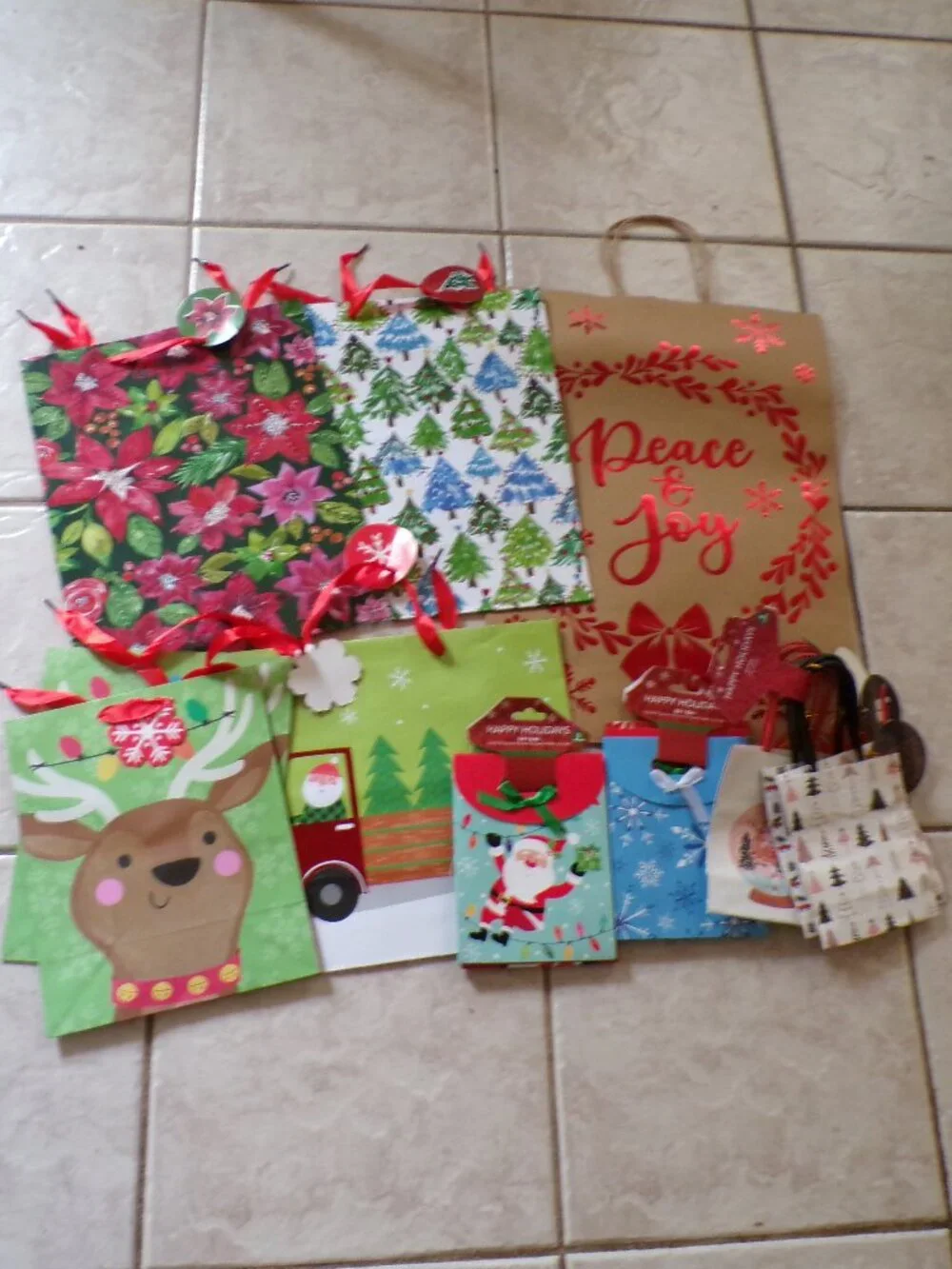 18 Gift Bags Assorted Sizes NEW